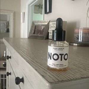 5/$25.00 NOTO deep serum face + neck serum anti-aging